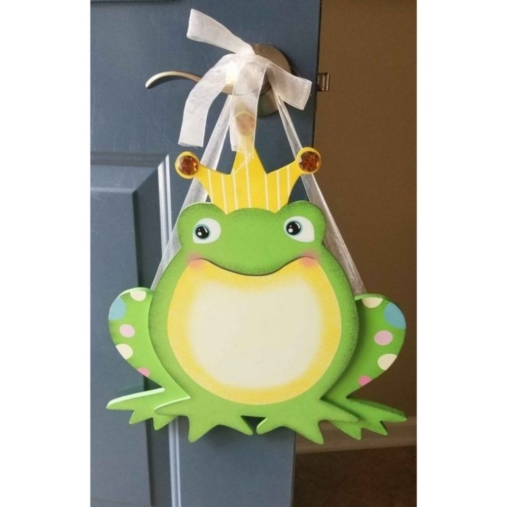 Frog prince wall decor